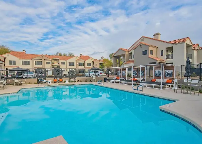 Golf Getaway Luxury Walk To Tpc *