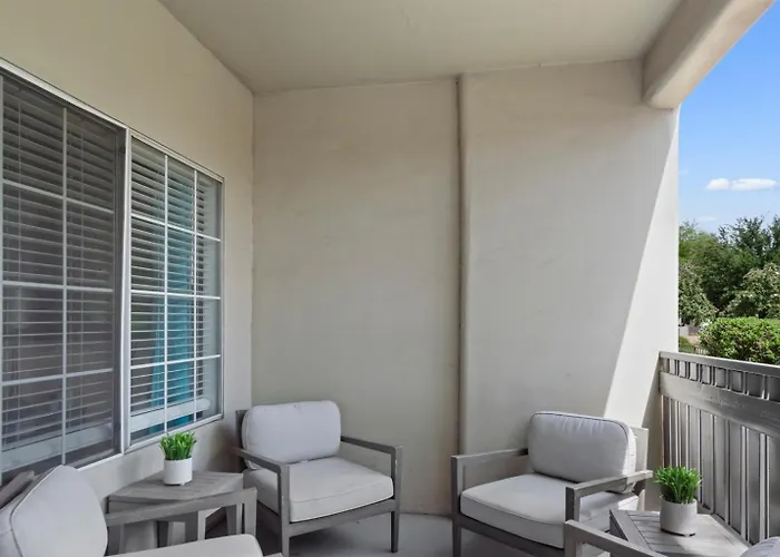 Apartment Golf Getaway Luxury Walk To Tpc *