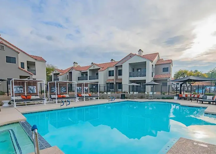 Golf Getaway Luxury Walk To Tpc *