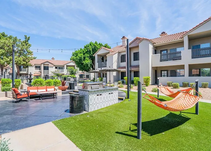 Golf Getaway Luxury Walk To Tpc Apartment Scottsdale